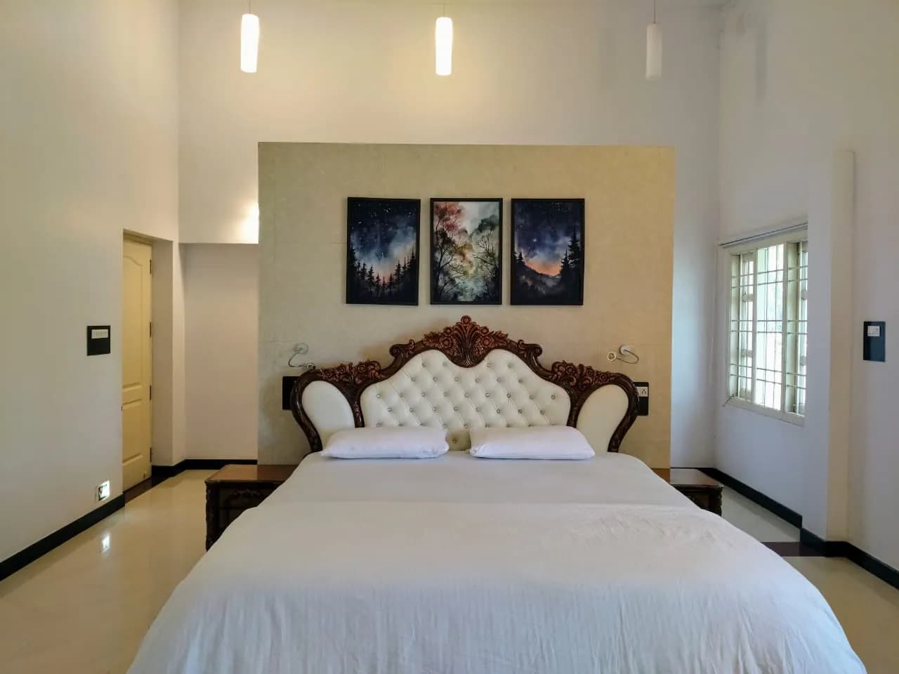Bedroom with bedside lighting